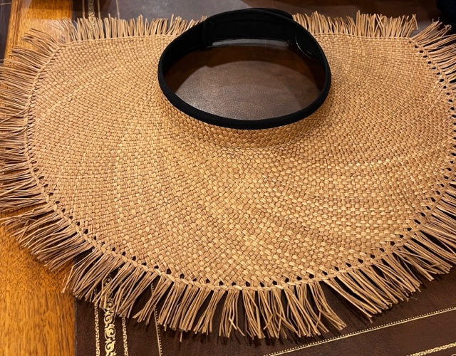 Toquila Palm Fray Visor in wheat